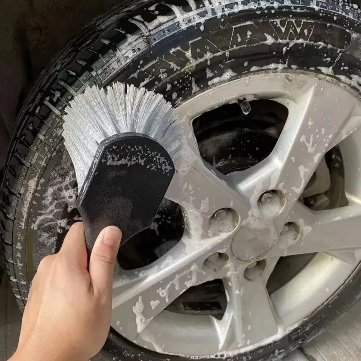 Sikat Pembersih Roda Mobil Sik - Car Cleaning Brush ulasan dan harga
