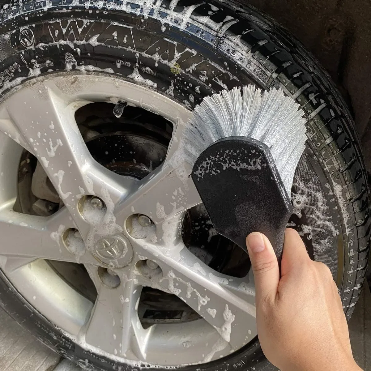 Sikat pembersih pelek roda ban - Interior Detailing Kit ulasan dan harga